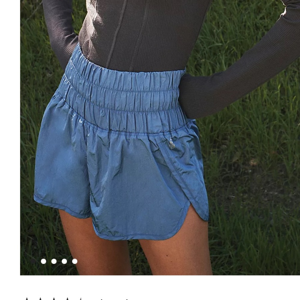 Free people Way Home shorts size medium.. only worn 2x… they are too big now